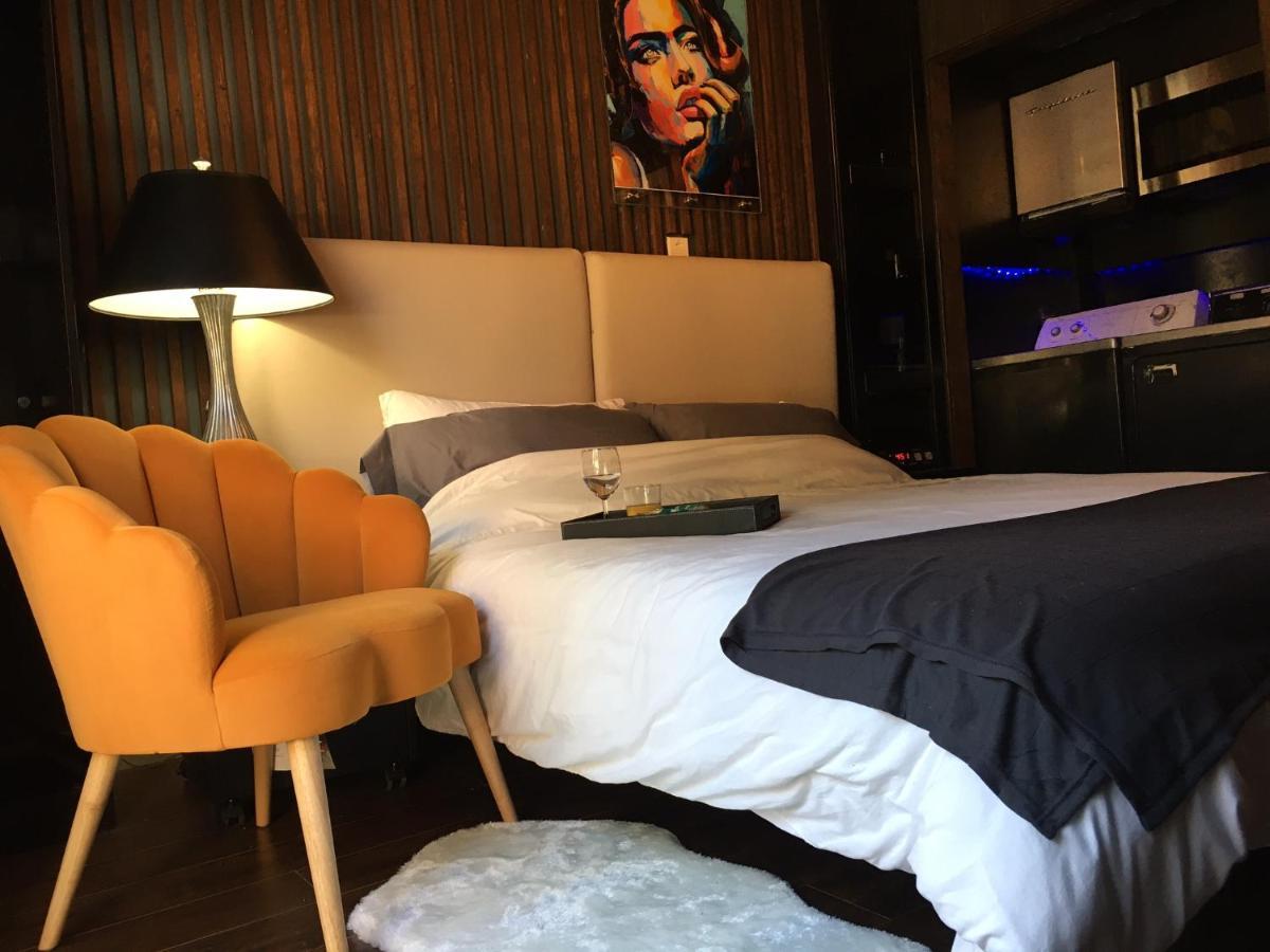 Style Basement Apartment Vancouver Bagian luar foto