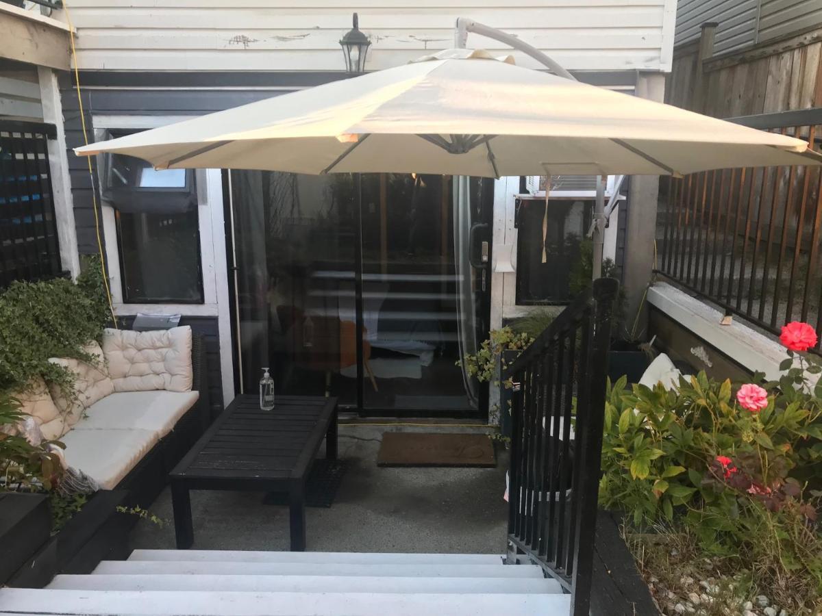Style Basement Apartment Vancouver Bagian luar foto