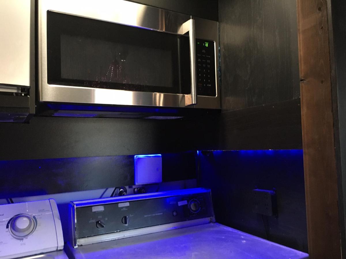 Style Basement Apartment Vancouver Bagian luar foto