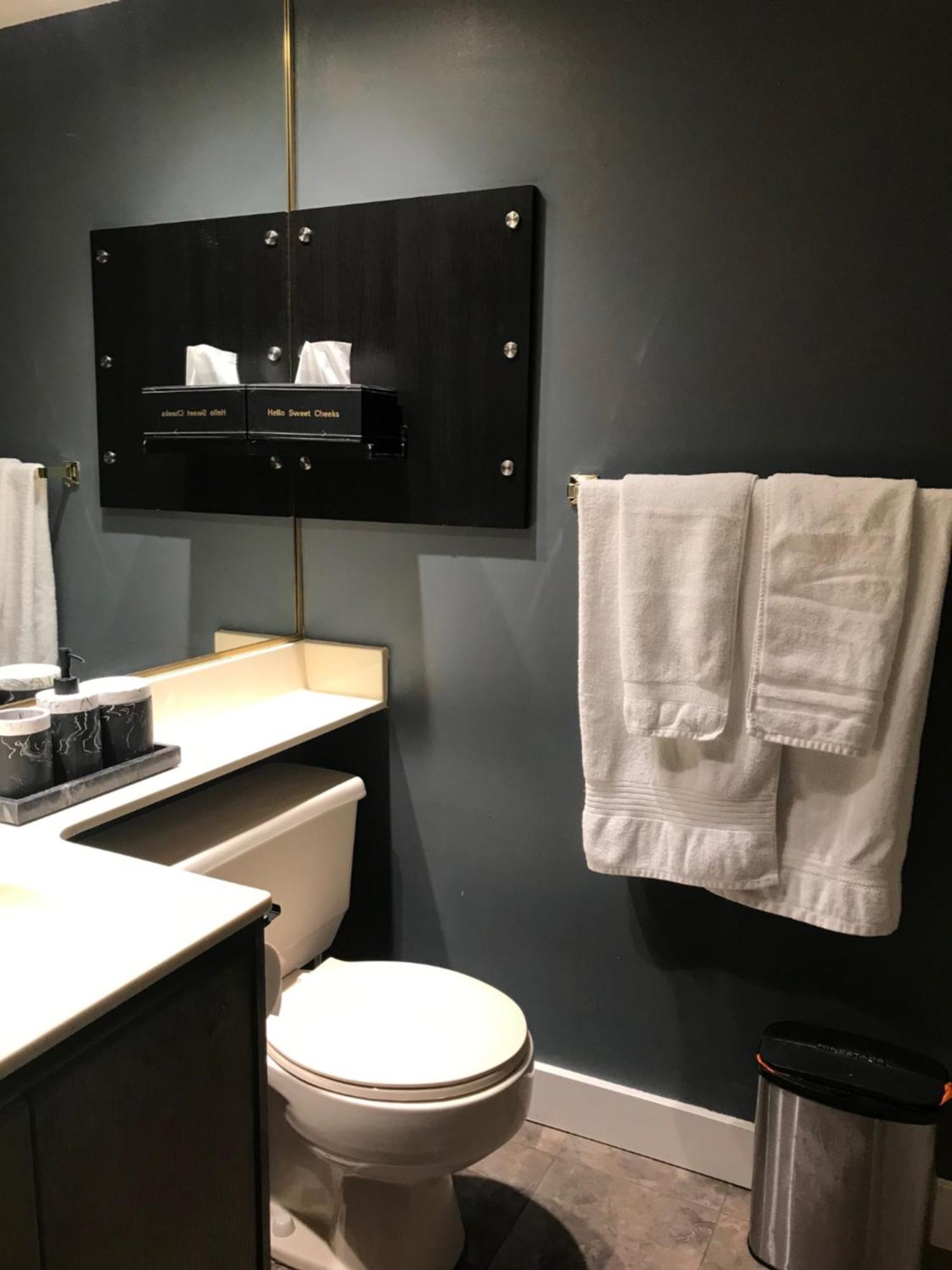 Style Basement Apartment Vancouver Bagian luar foto